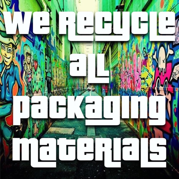 ABOUT FREAKY FOX - Picture 7 of 7